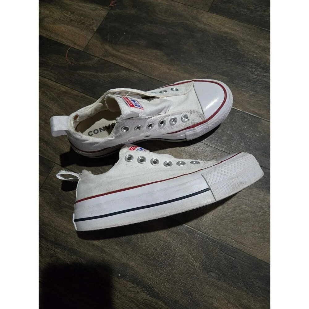 Converse all star sz 5 white low top 1.25